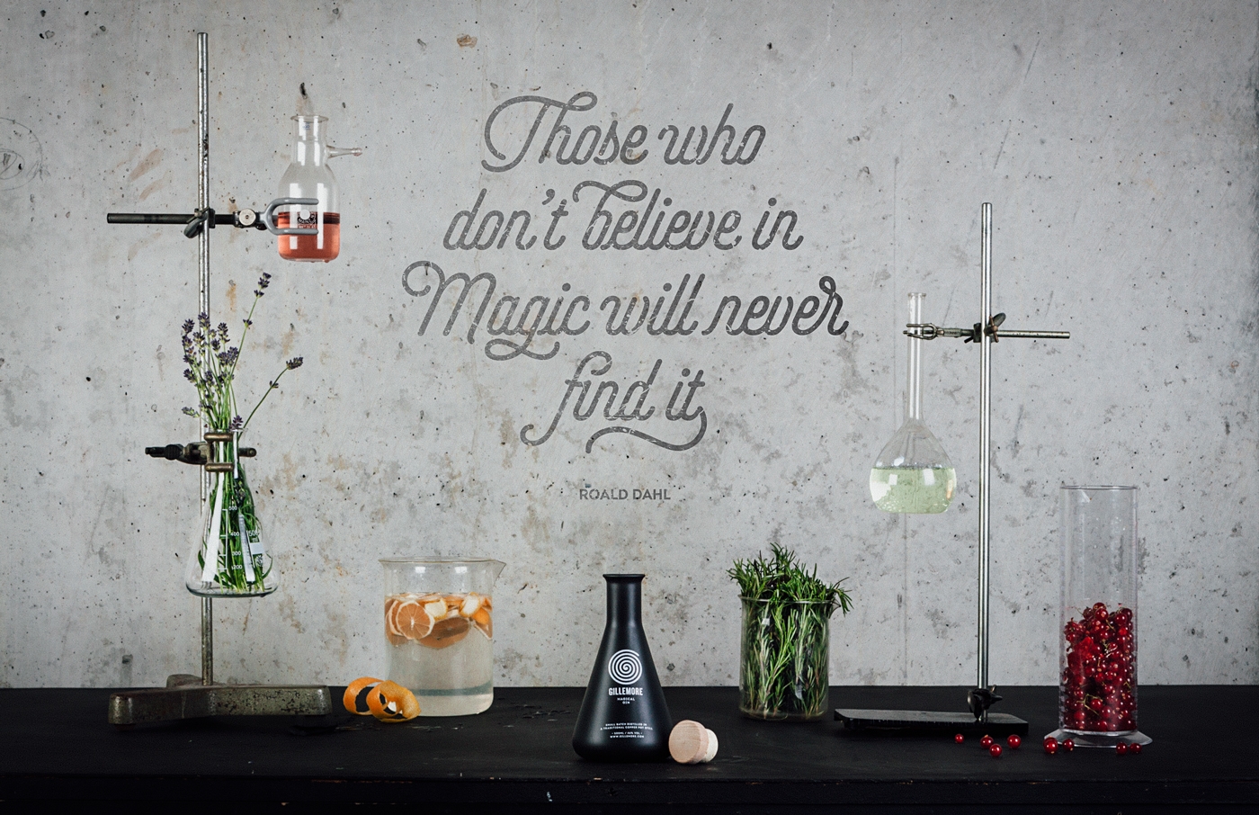 神奇松子酒瓶型包裝設計，全新視覺體驗