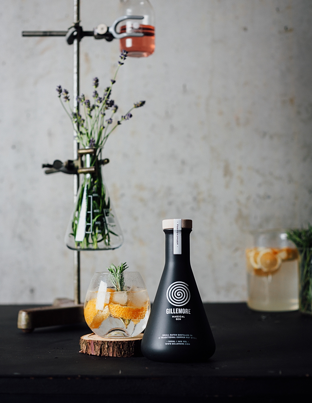 神奇松子酒瓶型包裝設計，全新視覺體驗