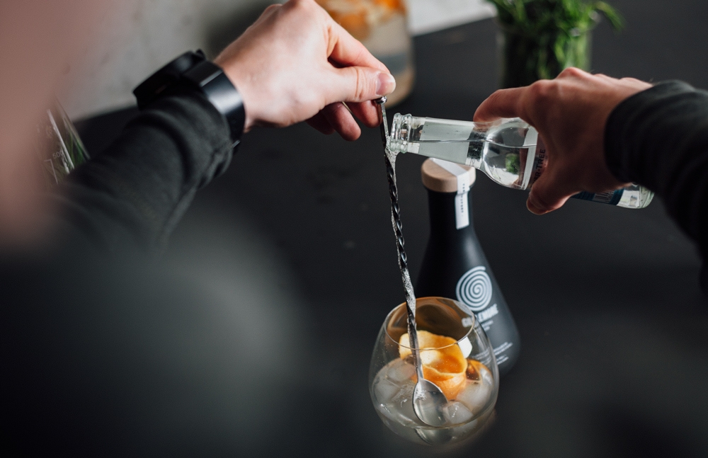 神奇松子酒瓶型包裝設計，全新視覺體驗