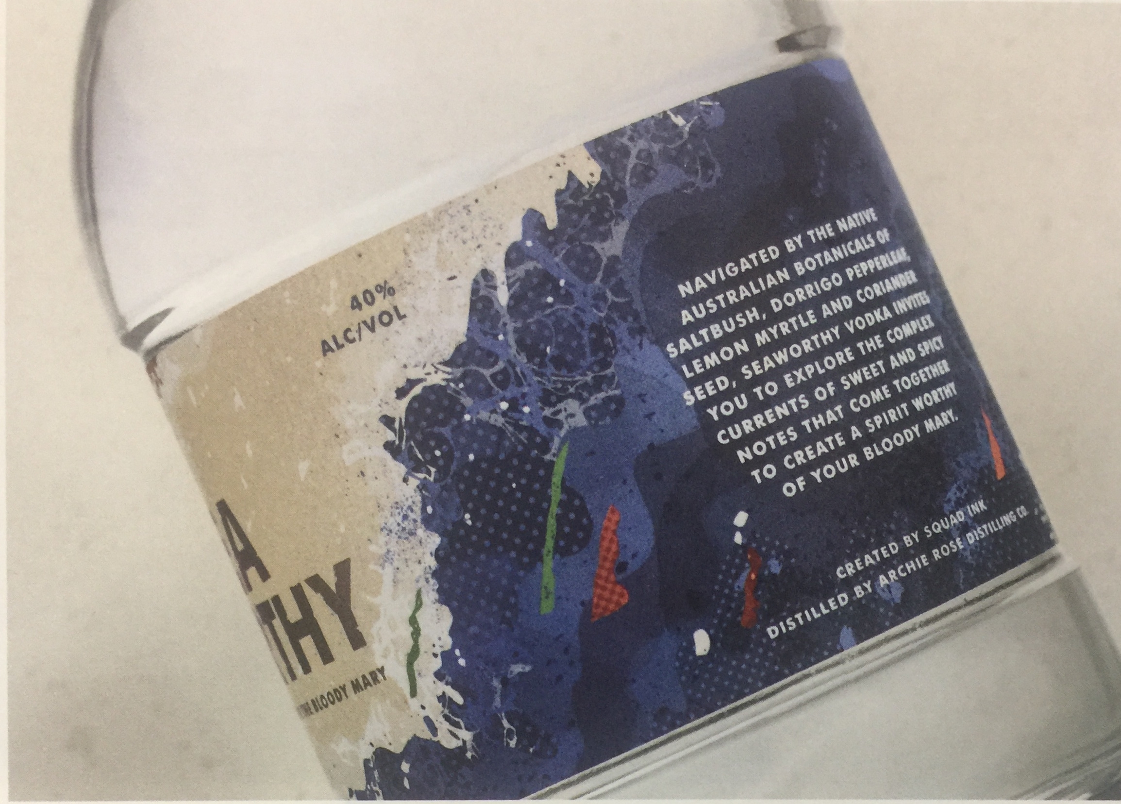 極具神秘感的伏特加瓶標設(shè)計