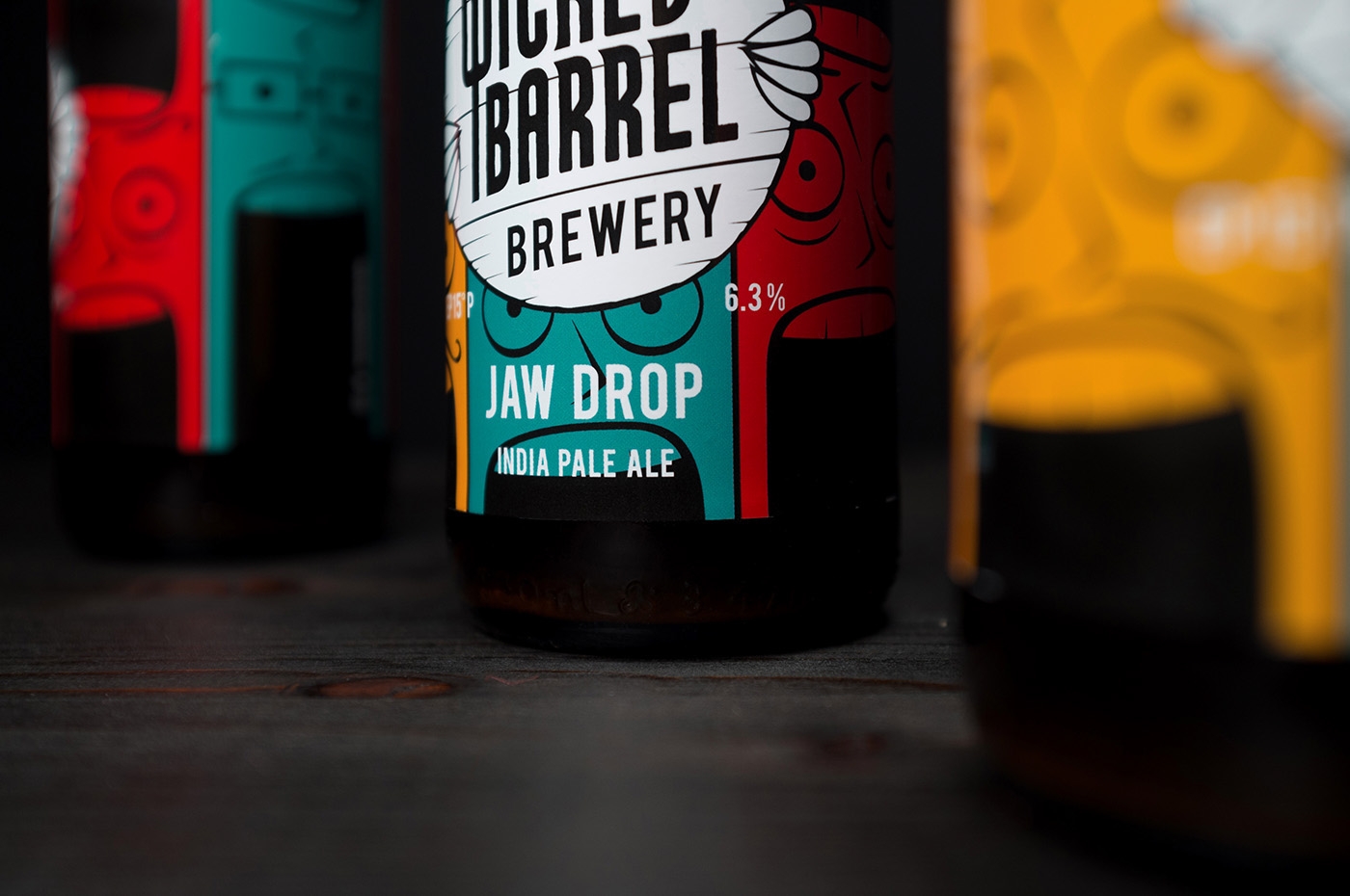 邪惡的啤酒包裝設計，喝了會掉下巴哦