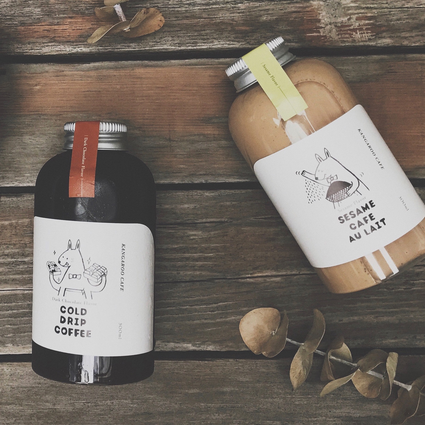 黑巧克力、水果風(fēng)味、芝麻歐蕾三種不同的咖啡包裝設(shè)計(jì)